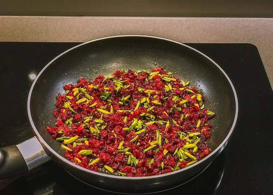 طرز تهیه زرشک پلو با مرغ دونفره